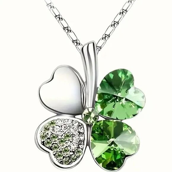 Crystal Green Four Leaf Clover Good Luck Pendant Silver Necklace New - Picture 1 of 5